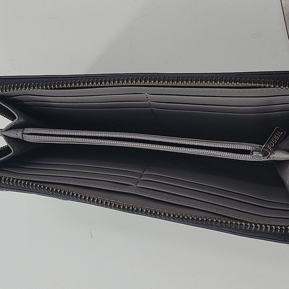 Fossil Studded Wallet - Picture 11 of 14